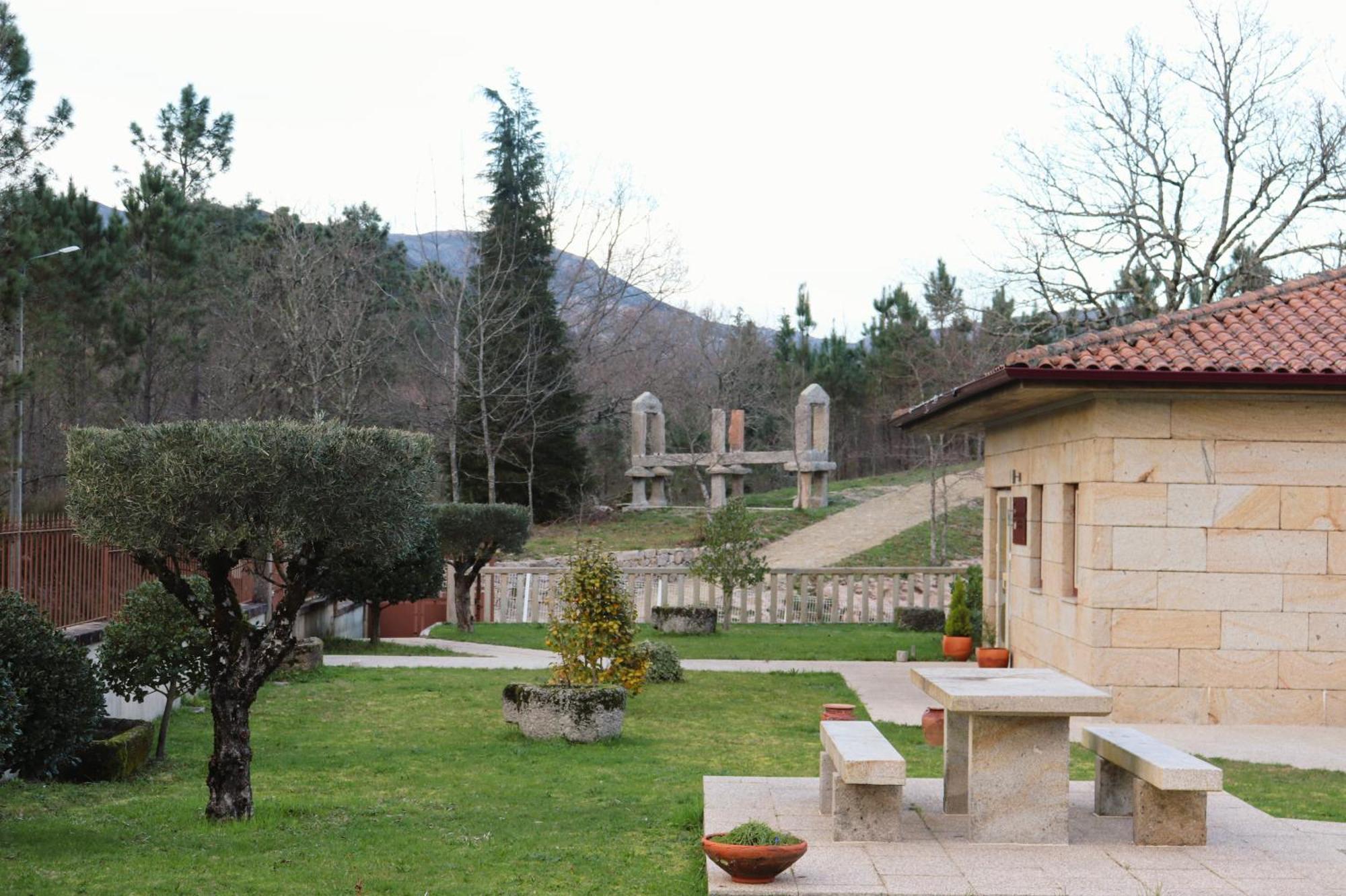 Outeiro Do Moinho Bed and Breakfast Campo do Geres Buitenkant foto